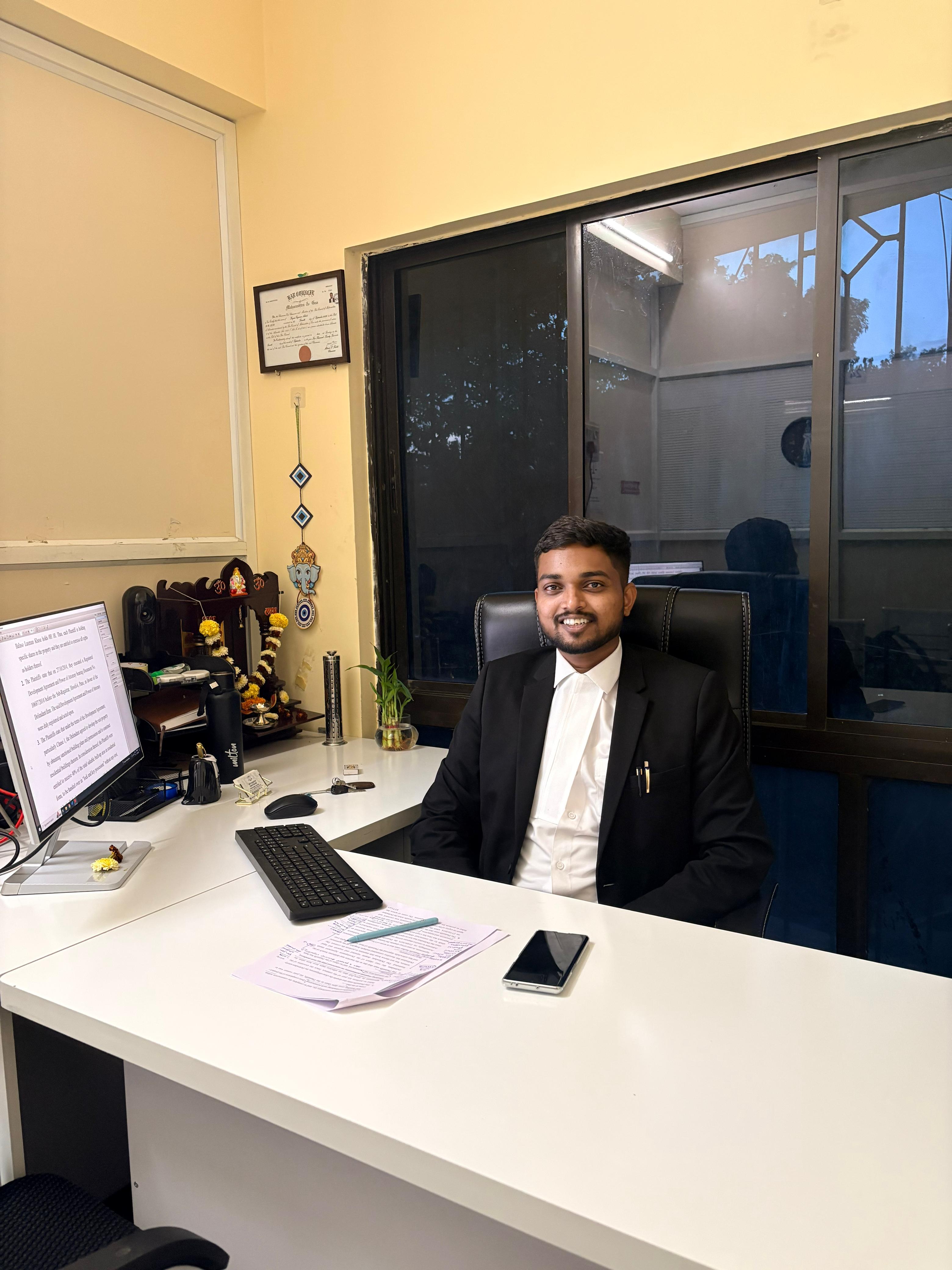 Adv. Gajanan Kageru - Advocate in Pune